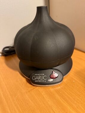 Tagco Roasted Garlic Express Electric Garlic Roaster - Black